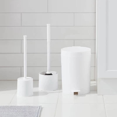 Toilet Brush White - Room Essentialsā¢